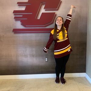 Meet your Posher, Bailey